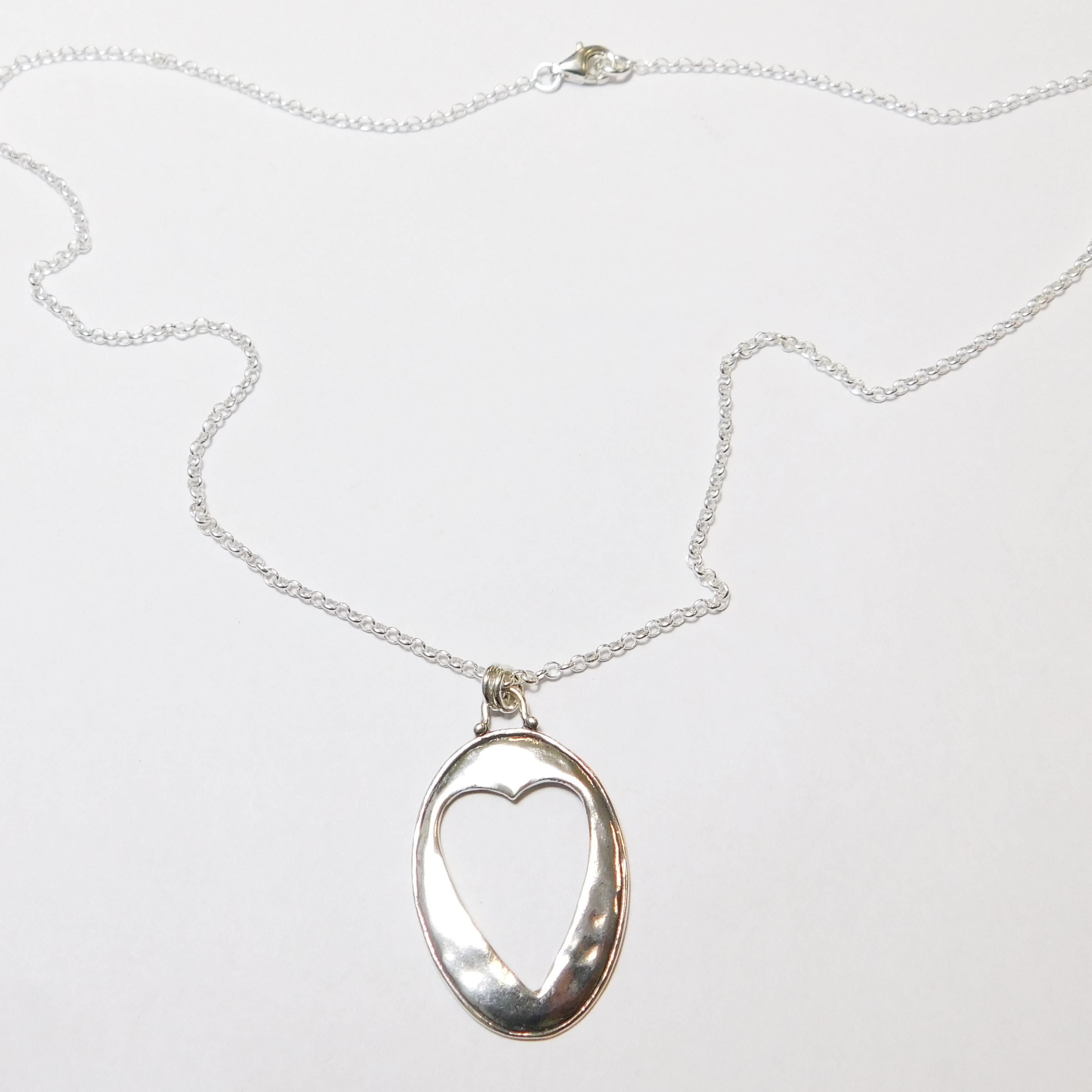Náhrdelník OPEN HEART 9973